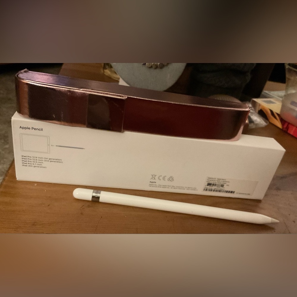 Apple:Duo/set of 2 ipencils.Onebrand new in box n one no boxpink hard cover case